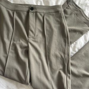 5 PAIR OF PANTS BUNDLE! SIZES PETITE XS/S. Very good condition!!!!
